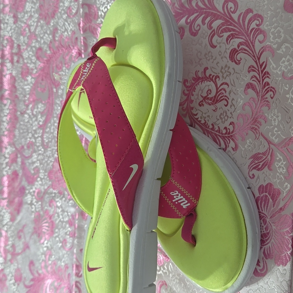 Nike Womens Comfort Footbet Sandal Size11 Neon thong Slide Flip Flop Shoea. New. - Picture 7 of 7